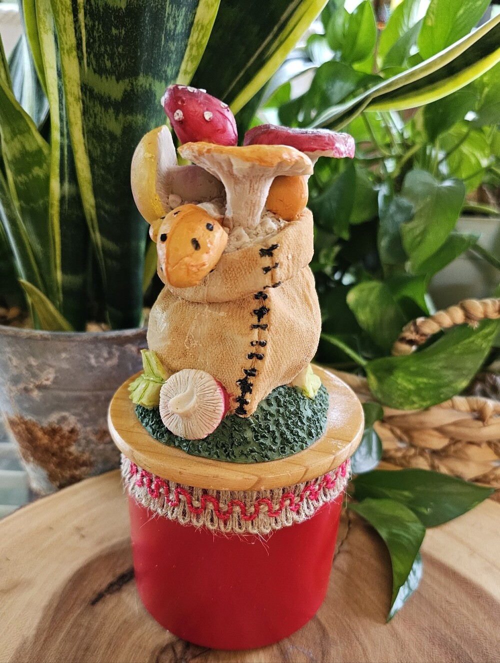 Vintage Woodsy Mushrooms Resin Lidded Red 8" Container Jar